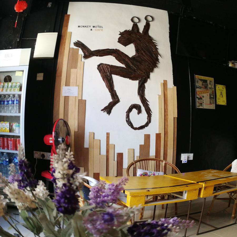 Monkey Motel Cafe Malacca Buitenkant foto