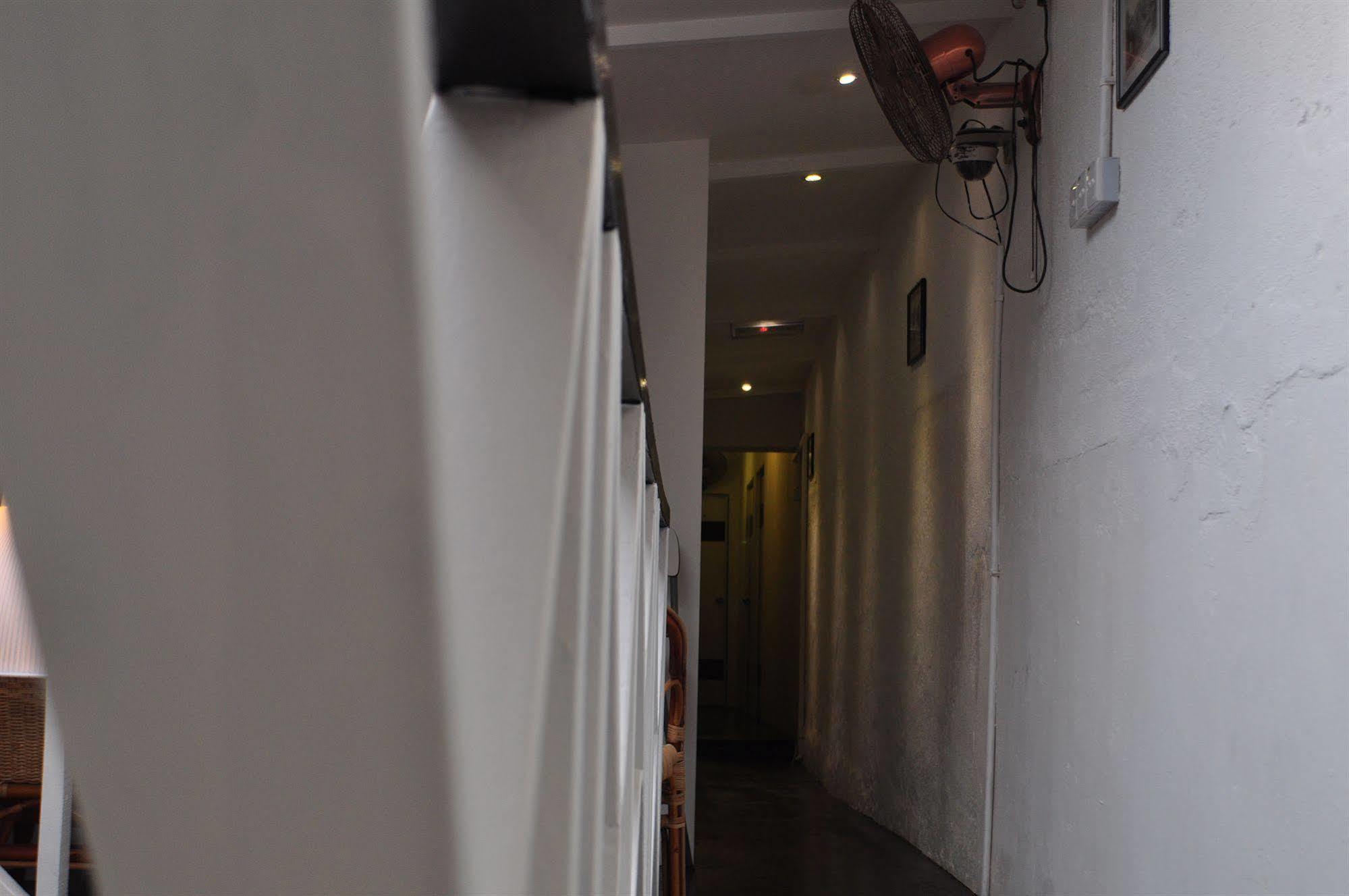 Monkey Motel Cafe Malacca Buitenkant foto