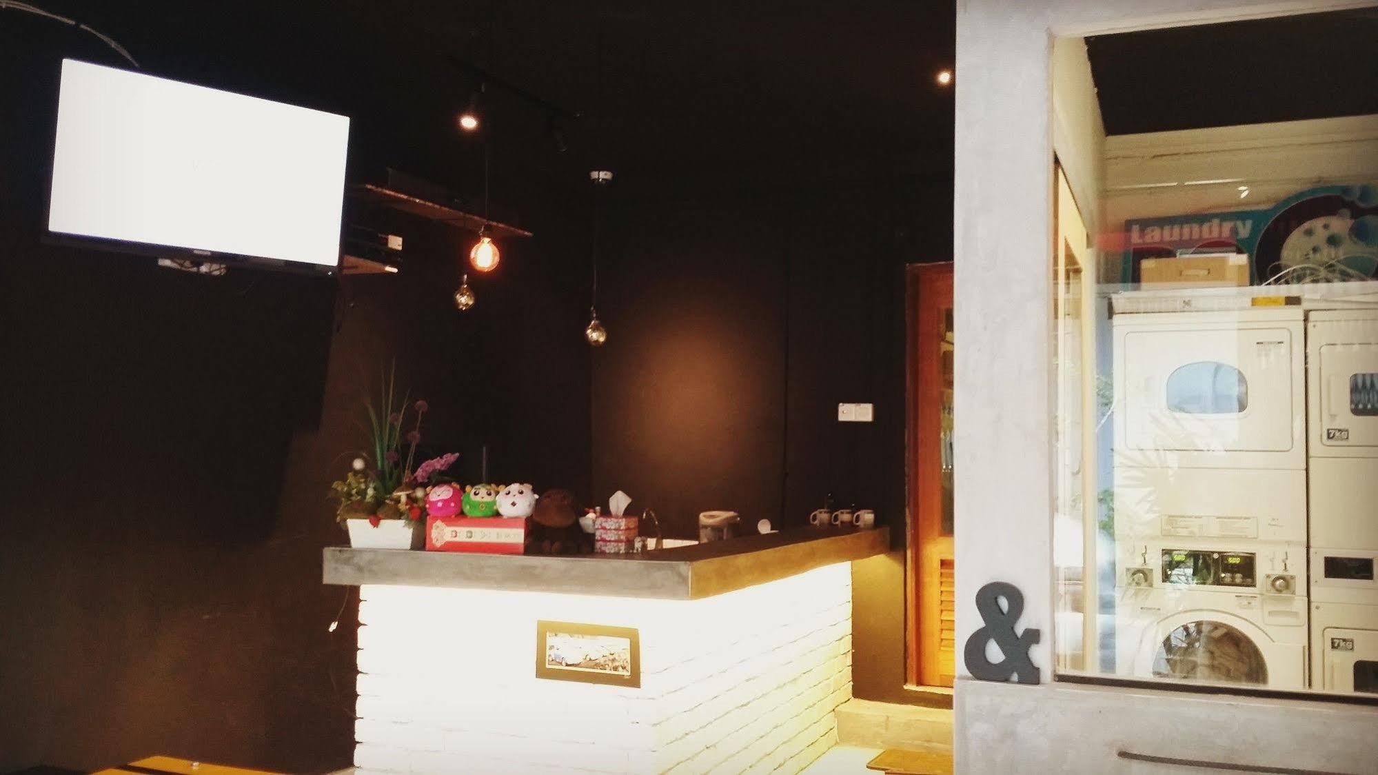 Monkey Motel Cafe Malacca Buitenkant foto